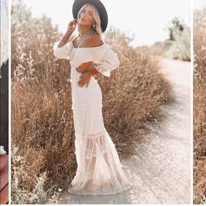 💗 VICI- PORSHA OFF THE SHOULDER TIERED CUTOUT MAXI DRESS